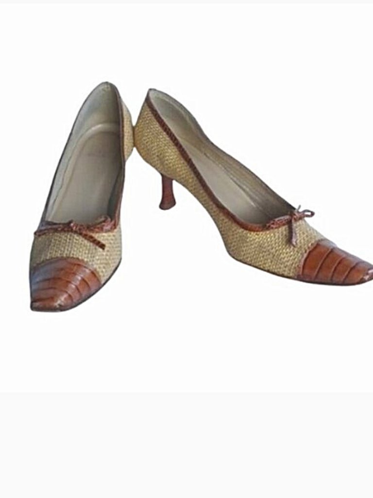 Stuart Weitzman Rattan & Leather Pump- Sz. 9